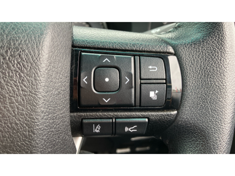 Toyota Hilux Diesel Invincible D/Cab Pick Up 2.8 D-4D Auto